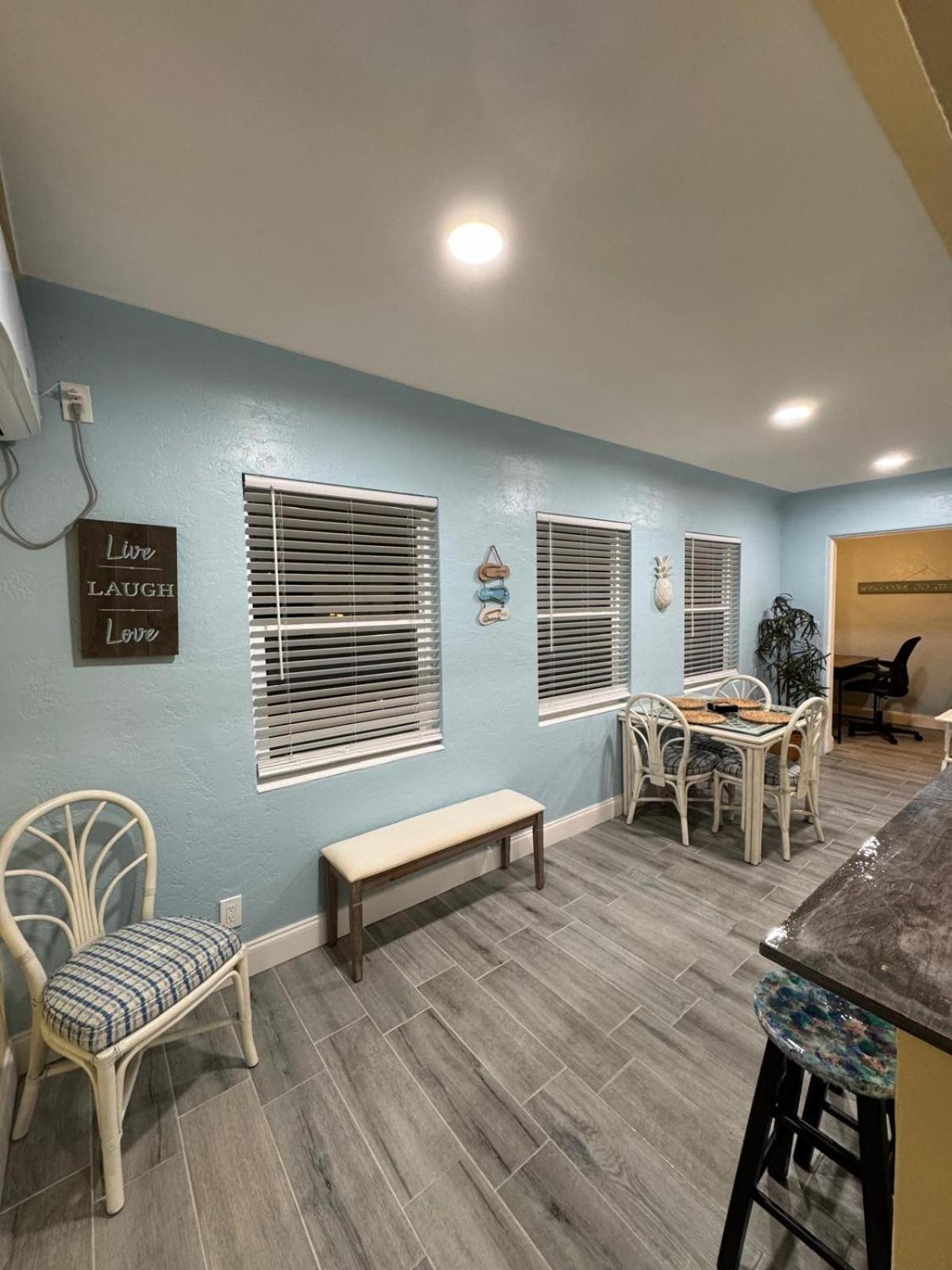 Gorgeous Beach Condo سانت بطرسبرج المظهر الخارجي الصورة