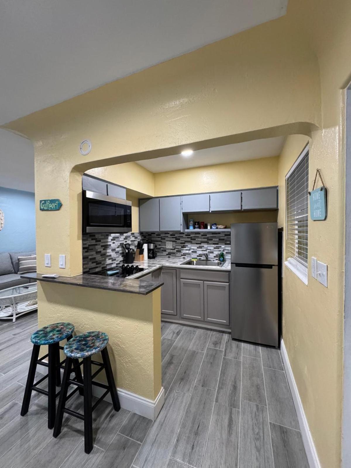 Gorgeous Beach Condo سانت بطرسبرج المظهر الخارجي الصورة